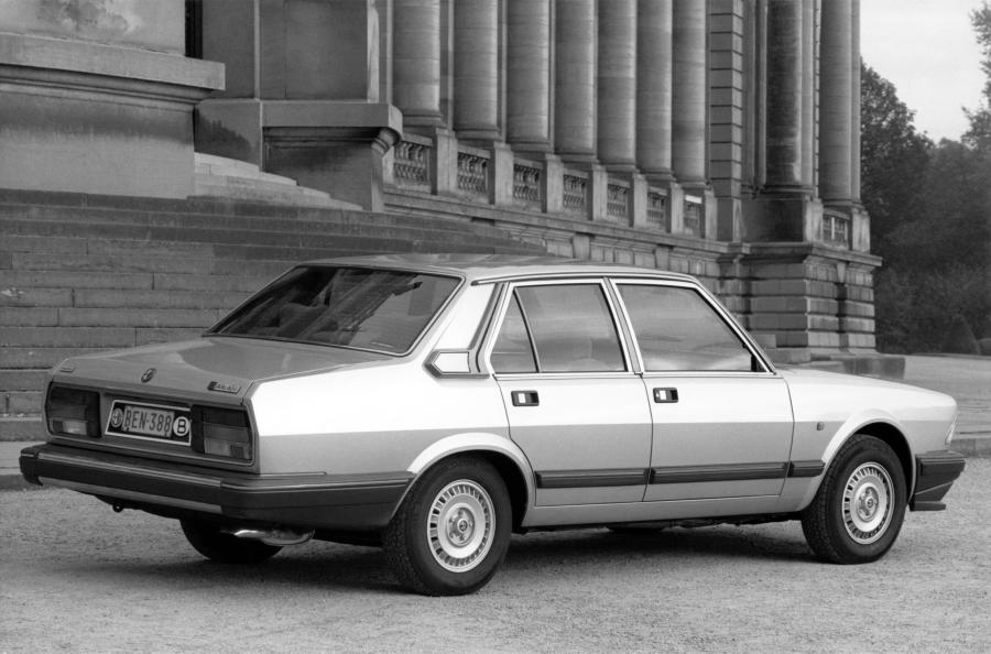  Alfa Romeo Alfa 6 (119) 1983 года  (фото 10 из 17)